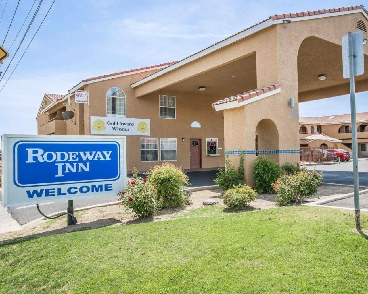 Rodeway Inn Delano Bagian luar foto
